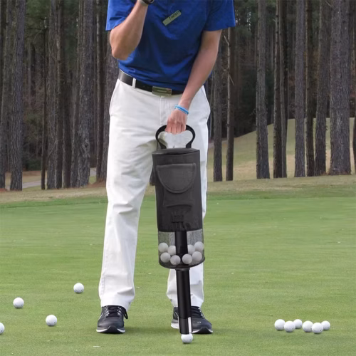 Køb Golf Ball Retriever med aftagelig rør – et praktisk værktøj til nem opsamling af golfbolde.